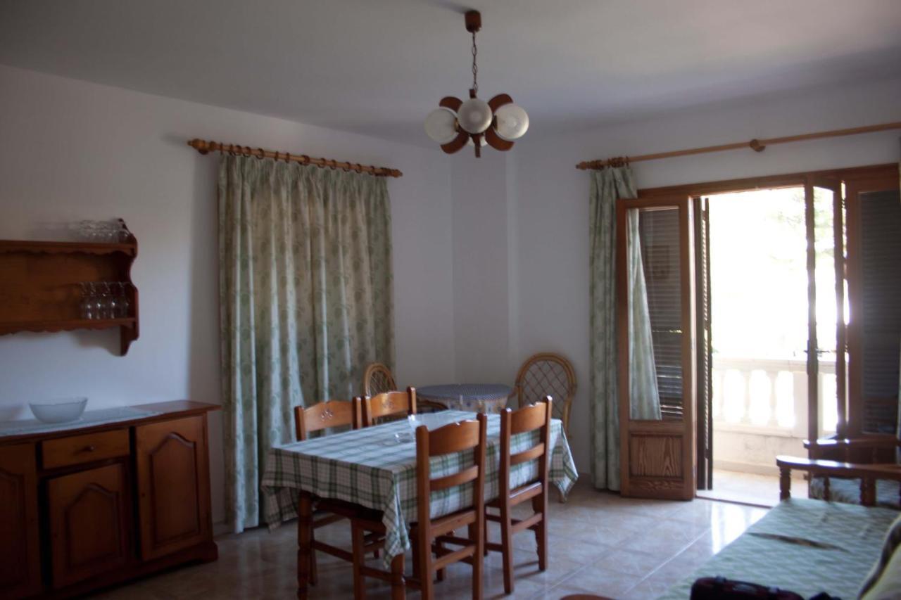 Apartamentos La Cabaña Canyamel  Ruang foto